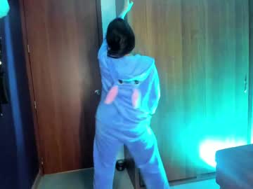 Milufontier Chaturbate stream image from May 28, 2025