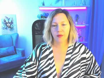 Ninastarle Chaturbate stream image from May 28, 2025
