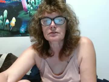 Lucylling Chaturbate stream image from May 28, 2025