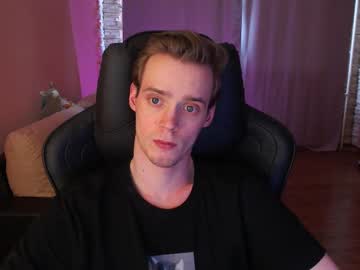 Noherono Chaturbate stream image from May 28, 2025