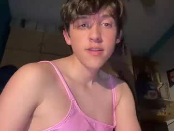 Sluttyang0 Chaturbate stream image from May 28, 2025