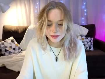 Just_Mia_ Chaturbate stream image from May 28, 2025