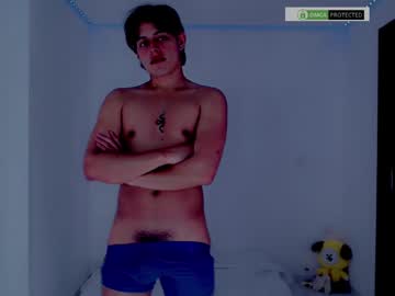 Littlezhalem Chaturbate stream image from May 28, 2025