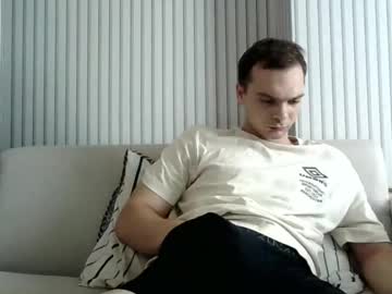 Glencox Chaturbate stream image from May 28, 2025