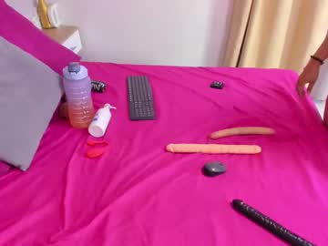 Danna_Reyees Chaturbate stream image from May 28, 2025