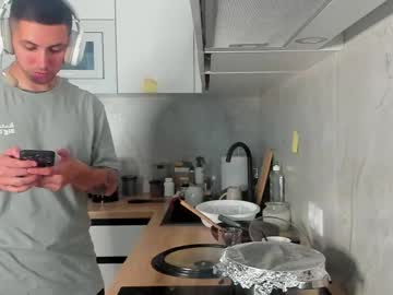 Enneth2_ Chaturbate stream image from May 28, 2025