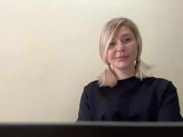 Blondie_Xoxoxo Chaturbate stream image from May 28, 2025