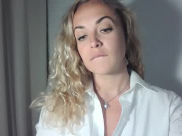 Cassssandra Chaturbate stream image from May 28, 2025