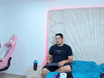 Roxy_Aron Chaturbate stream image from May 28, 2025