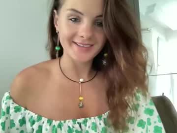 Silver_Miley Chaturbate stream image from May 28, 2025