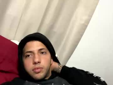Titto213 Chaturbate stream image from May 28, 2025