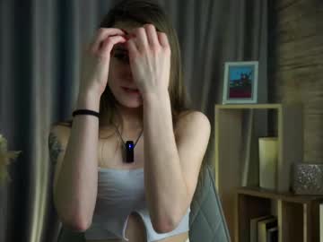 Beatrixally Chaturbate stream image from May 28, 2025