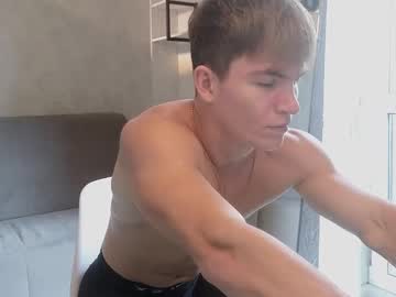 Elliot_Muscle04 Chaturbate stream image from May 28, 2025