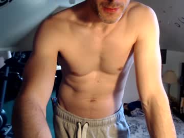 Swimswambam Chaturbate stream image from May 28, 2025