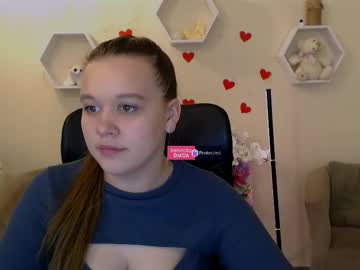 Laura_Whisper Chaturbate stream image from May 28, 2025