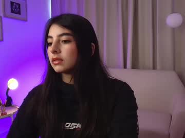 Rousee_V Chaturbate stream image from May 28, 2025