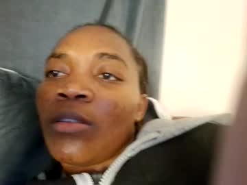 Smilesj Chaturbate stream image from May 28, 2025