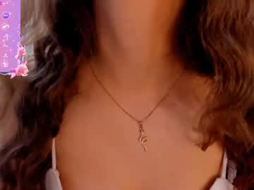 Viviannayt Chaturbate stream image from May 28, 2025
