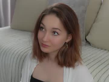 Invokersgirl Chaturbate stream image from May 28, 2025