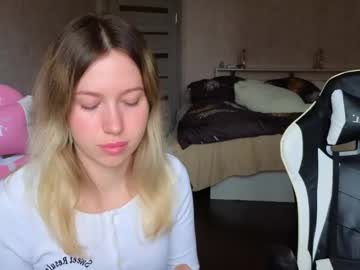 Stefany_And_Bettany Chaturbate stream image from May 28, 2025