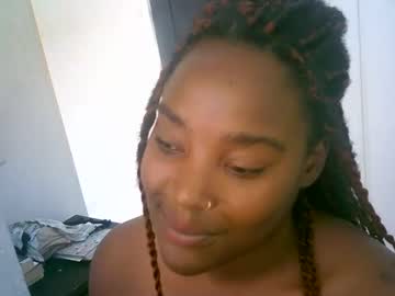Emiliaaddams Chaturbate stream image from May 28, 2025