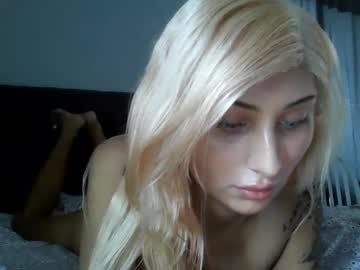 Starlett3 Chaturbate stream image from May 28, 2025
