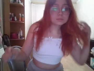 Alcinoe12 Chaturbate stream image from May 28, 2025