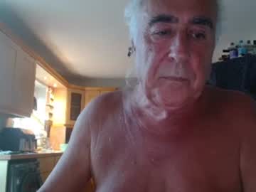 Indieapenut Chaturbate stream image from May 28, 2025