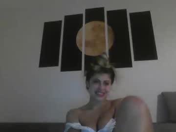 Allysanders Chaturbate stream image from May 28, 2025