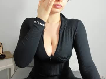 Carlidesire Chaturbate stream image from May 28, 2025