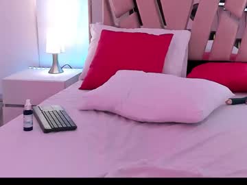 Catalina_Velmet Chaturbate stream image from May 28, 2025