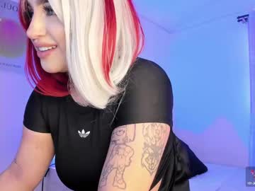 Greennbella Chaturbate stream image from May 28, 2025