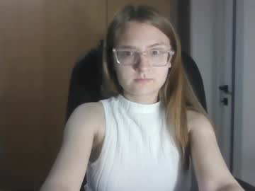 Isabel_Loveee Chaturbate stream image from May 28, 2025
