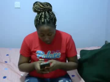 Queenjm1 Chaturbate stream image from May 28, 2025