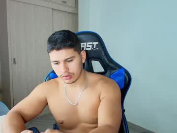 Dantraxx Chaturbate stream image from May 28, 2025