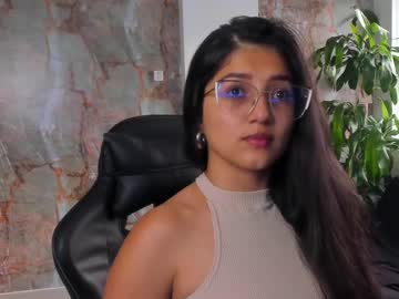 Ivonne_Lennox Chaturbate stream image from May 28, 2025