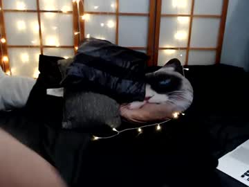 Iwantcooki3s_ Chaturbate stream image from May 28, 2025