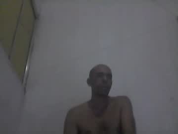 Everaldosantos Chaturbate stream image from May 28, 2025