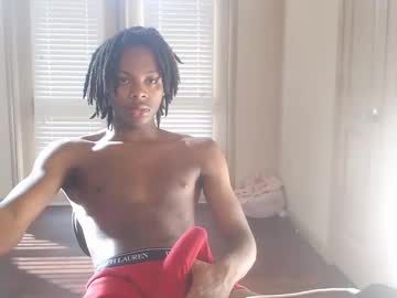 Leomalonee Chaturbate stream image from May 28, 2025