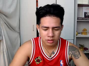 Sexloversxxxx Chaturbate stream image from May 28, 2025