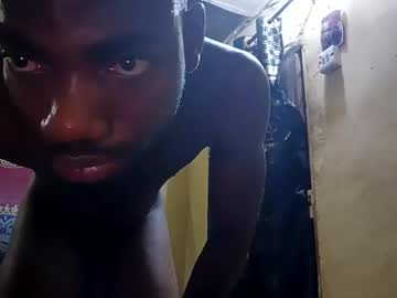 Uceze01 Chaturbate stream image from May 28, 2025