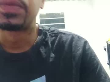 Bielpiruzao Chaturbate stream image from May 29, 2025