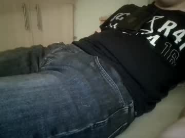 Eldoninie Chaturbate stream image from May 29, 2025