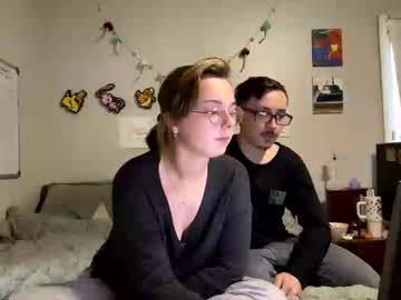 Mamiclouds Chaturbate stream image from May 29, 2025