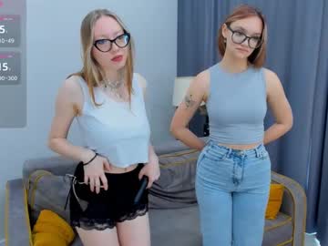 Loraedwards Chaturbate stream image from May 29, 2025
