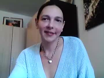 Asirka Chaturbate stream image from May 29, 2025