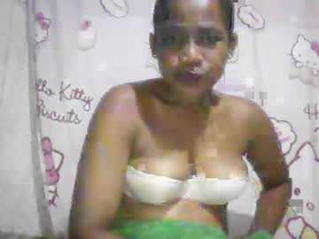 Doryndah Chaturbate stream image from May 29, 2025