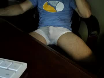 Boylowe19 Chaturbate stream image from May 29, 2025