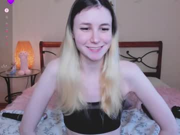 Fleximona Chaturbate stream image from May 29, 2025