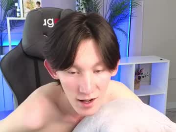 Telepuzik1 Chaturbate stream image from May 29, 2025